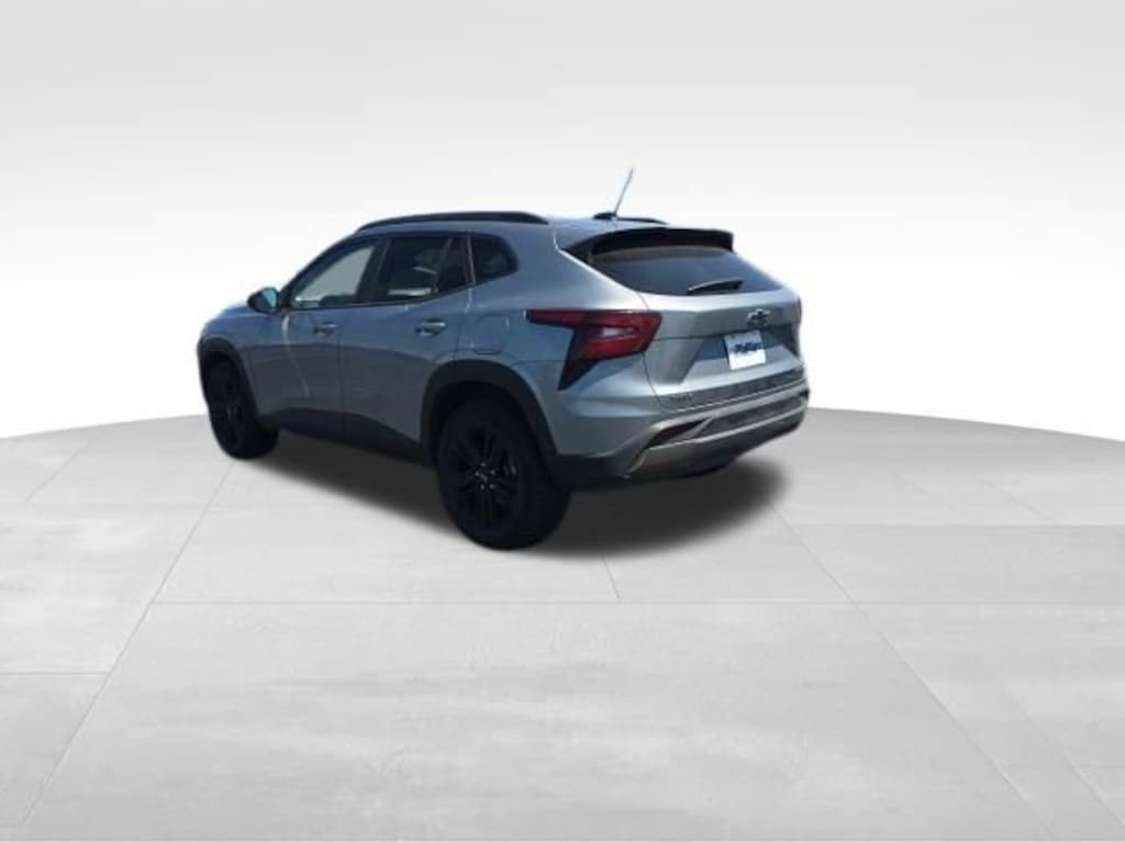 Used 2025 Chevrolet Trax Activ SUV