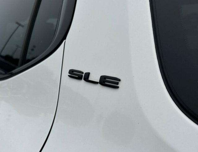 2023 GMC Acadia SLE - Photo 10