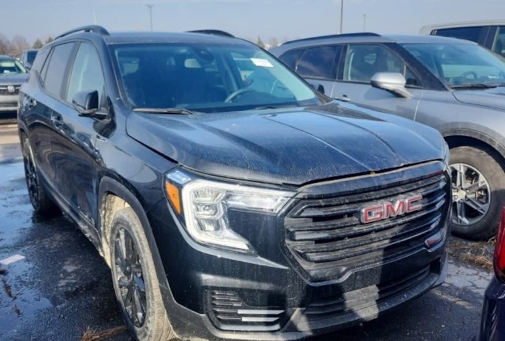 Used 2023 GMC Terrain SLE SUV