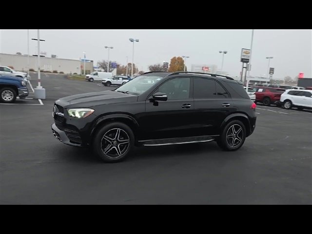 2022 Mercedes Benz GLE 350 4MATIC photo 3
