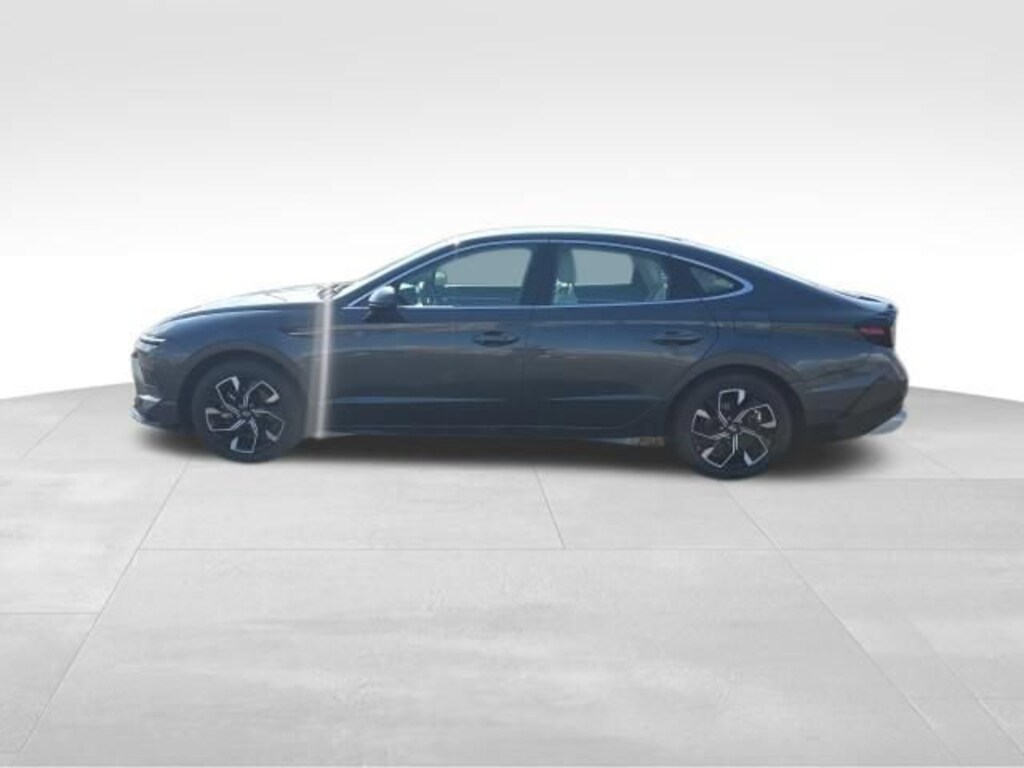 Used 2025 Hyundai Sonata SEL Sedan