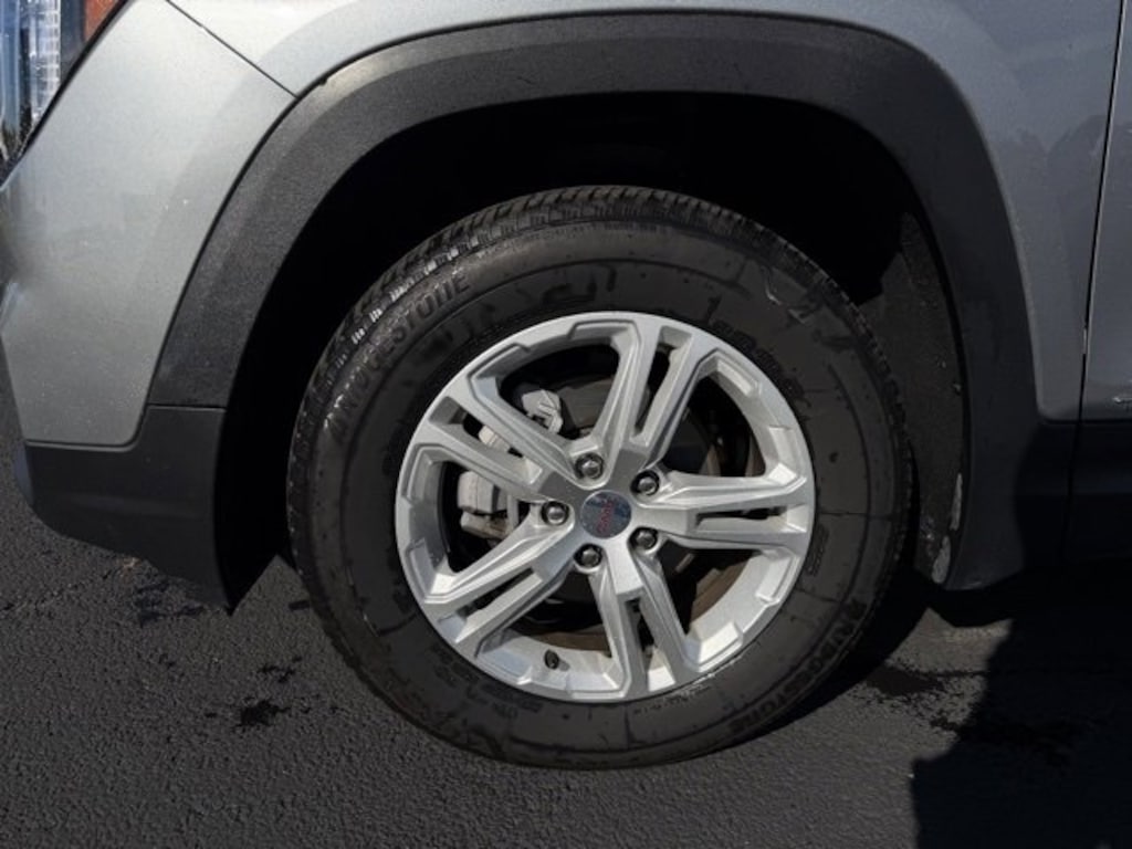 Used 2024 GMC Terrain SLE SUV