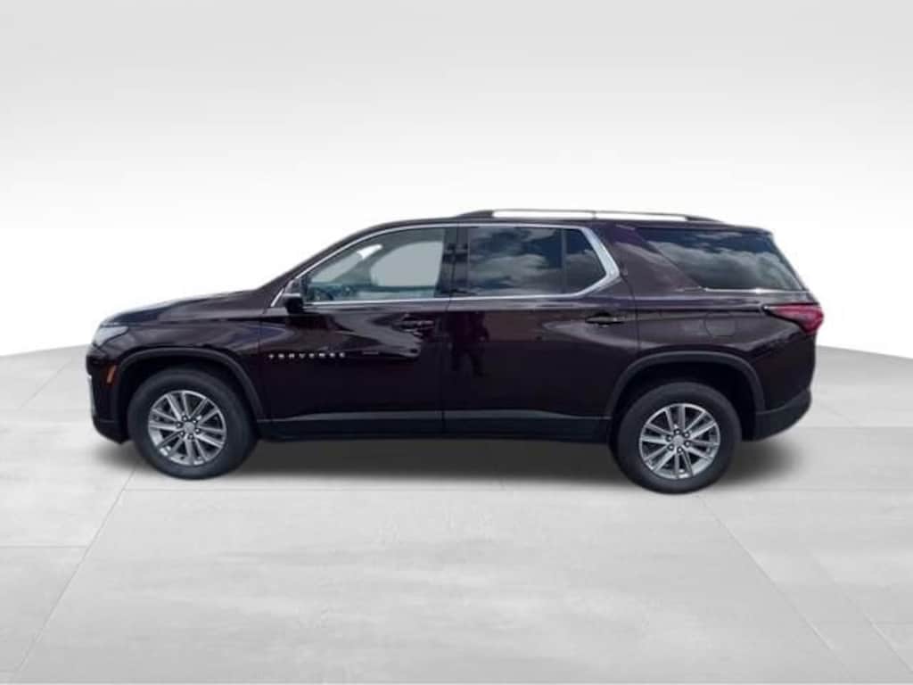 Used 2023 Chevrolet Traverse LT Cloth SUV