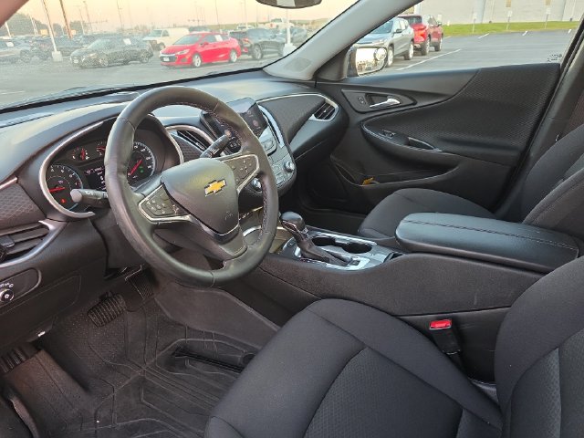 2025 Chevrolet Malibu 1LT - Photo 12