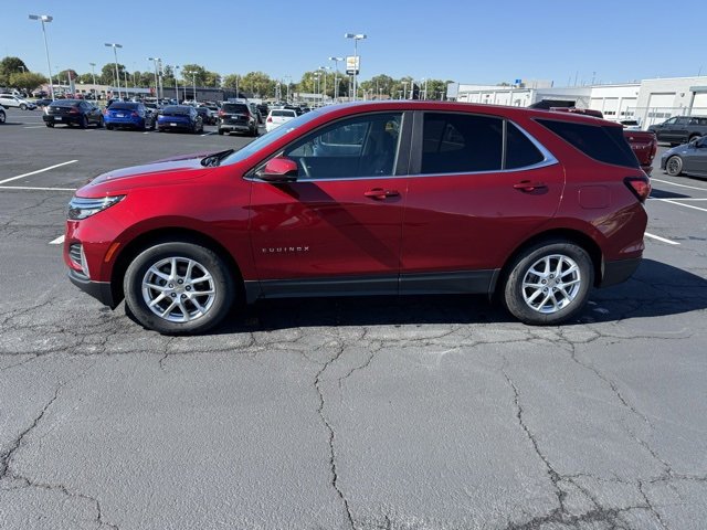 2023 Chevrolet Equinox LT photo 3