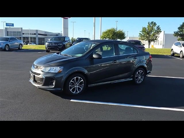 2020 Chevrolet Sonic LT photo 4