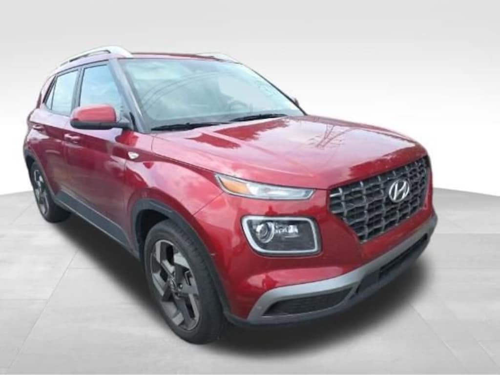Used 2024 Hyundai Venue Limited SUV