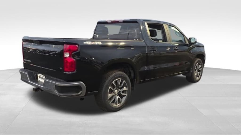 Used 2023 Chevrolet Silverado 1500 LT Truck Crew Cab