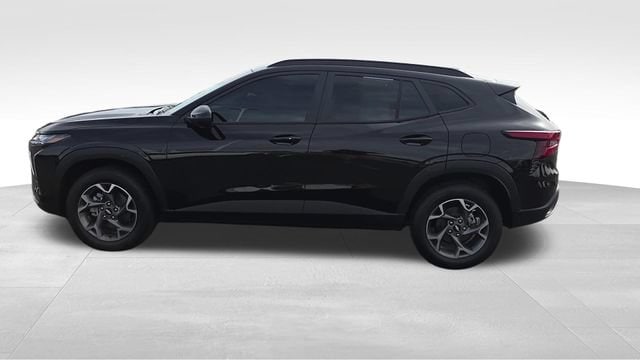 2026 Chevrolet Trax LT - Photo 9