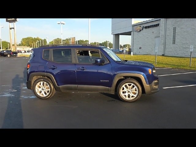 2018 Jeep Renegade Latitude North Edition photo 2
