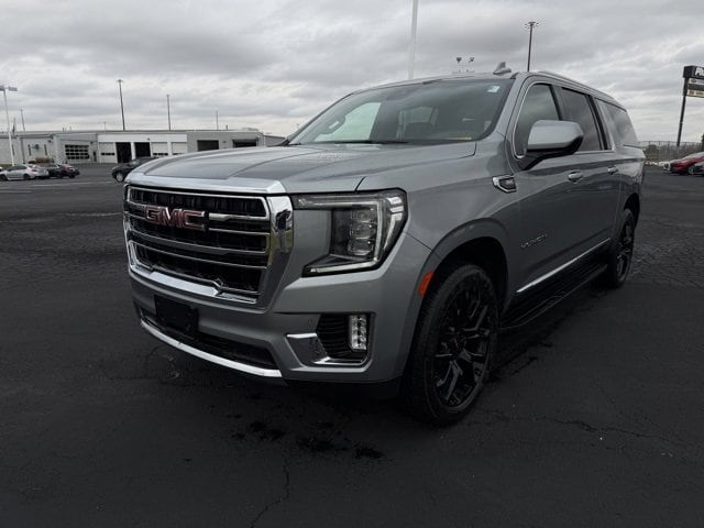 2023 GMC Yukon XL SLT's photo