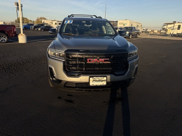 2023 Gmc Acadia SLT photo 2