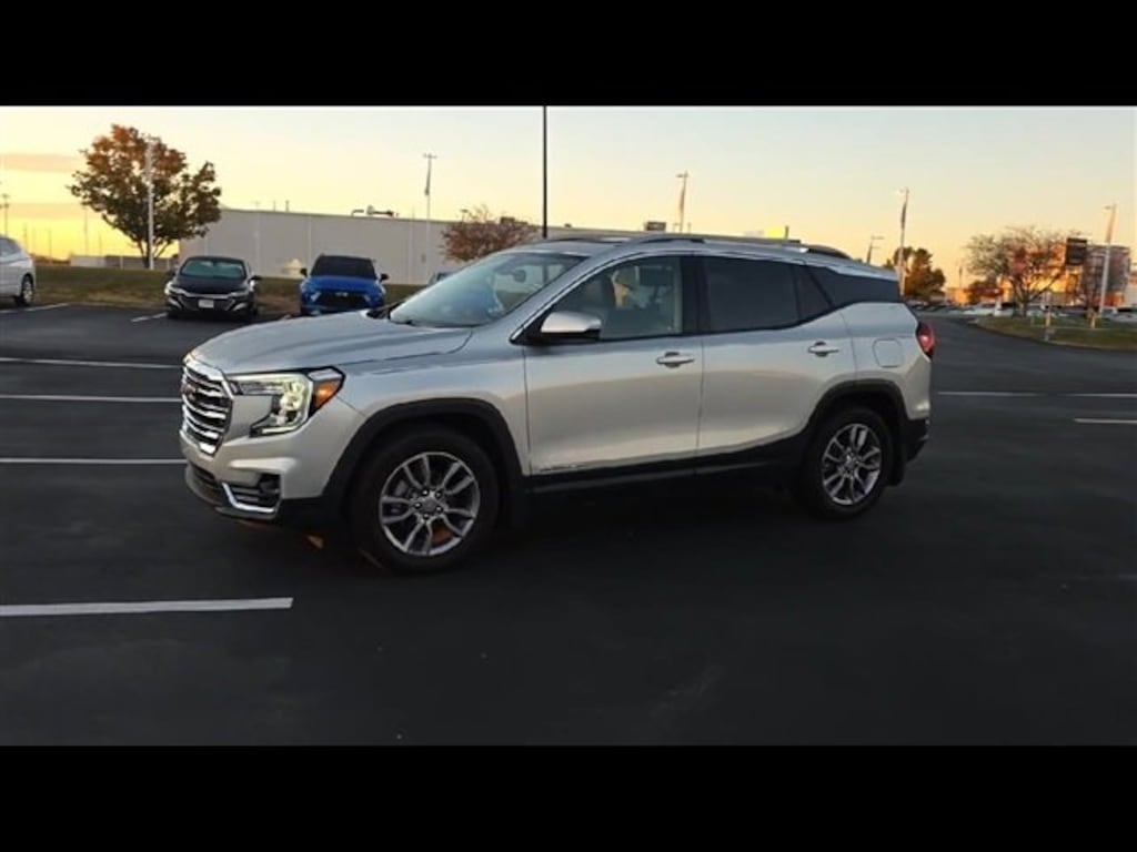 Used 2022 GMC Terrain SLT SUV