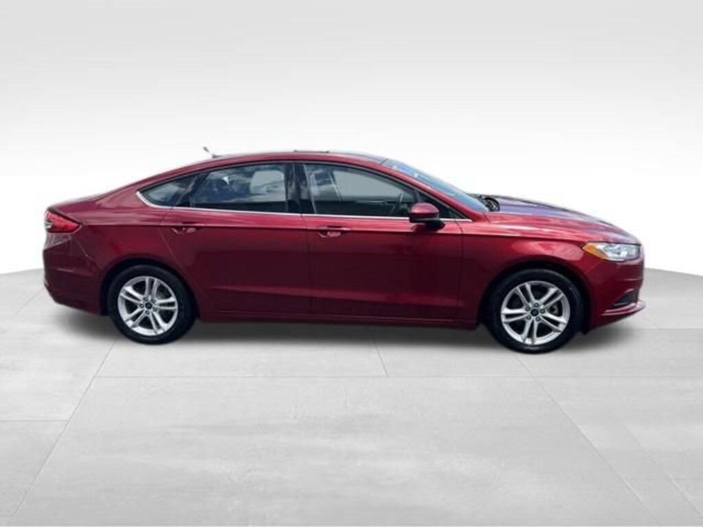 Used 2018 Ford Fusion SE FWD