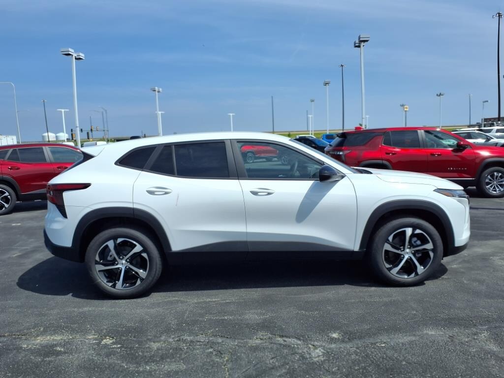 New 2025 Chevrolet Trax 1RS SUV