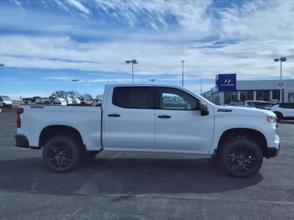 New 2025 Chevrolet Silverado 1500 LT Trail Boss Truck Crew Cab