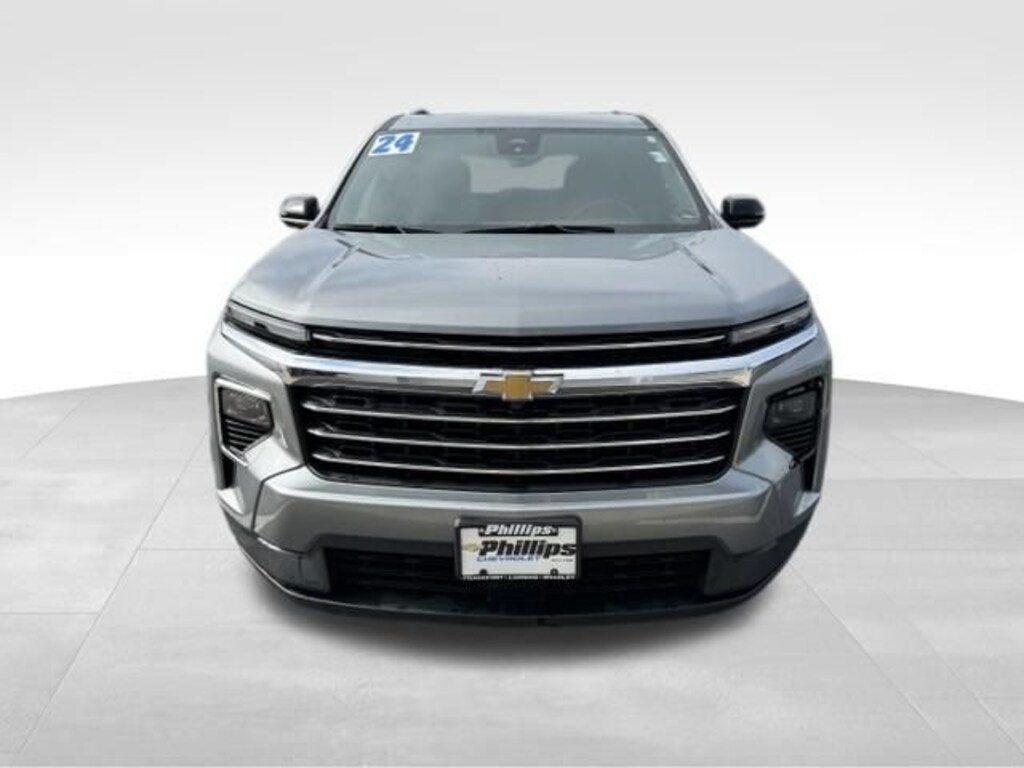Used 2024 Chevrolet Traverse LT SUV