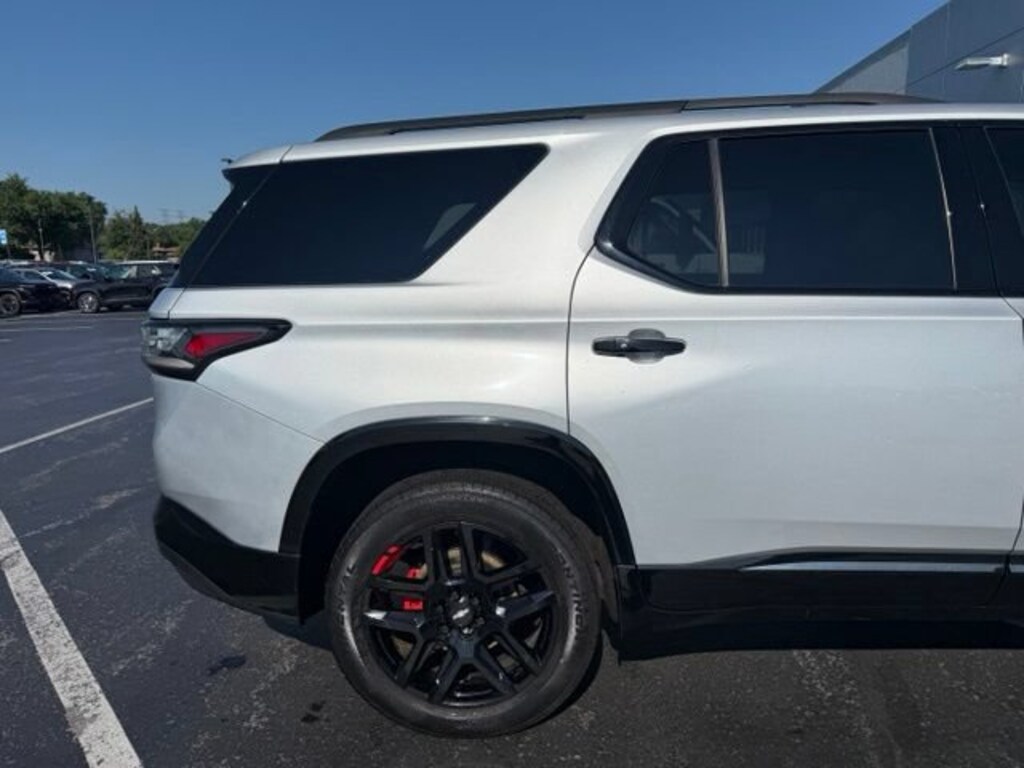 Used 2021 Chevrolet Traverse Premier SUV