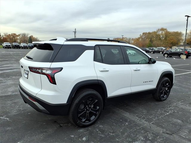 2026 Chevrolet Equinox LT photo 3