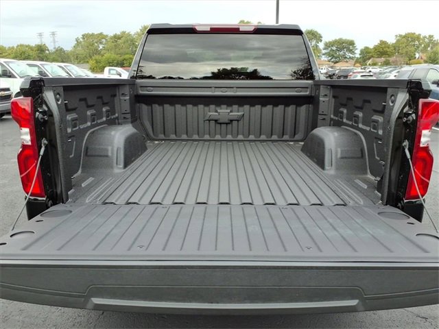 2026 Chevrolet Silverado 1500 RST photo 4