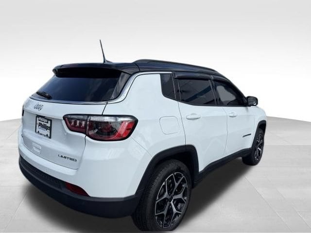 2025 Jeep Compass Limited - Photo 13