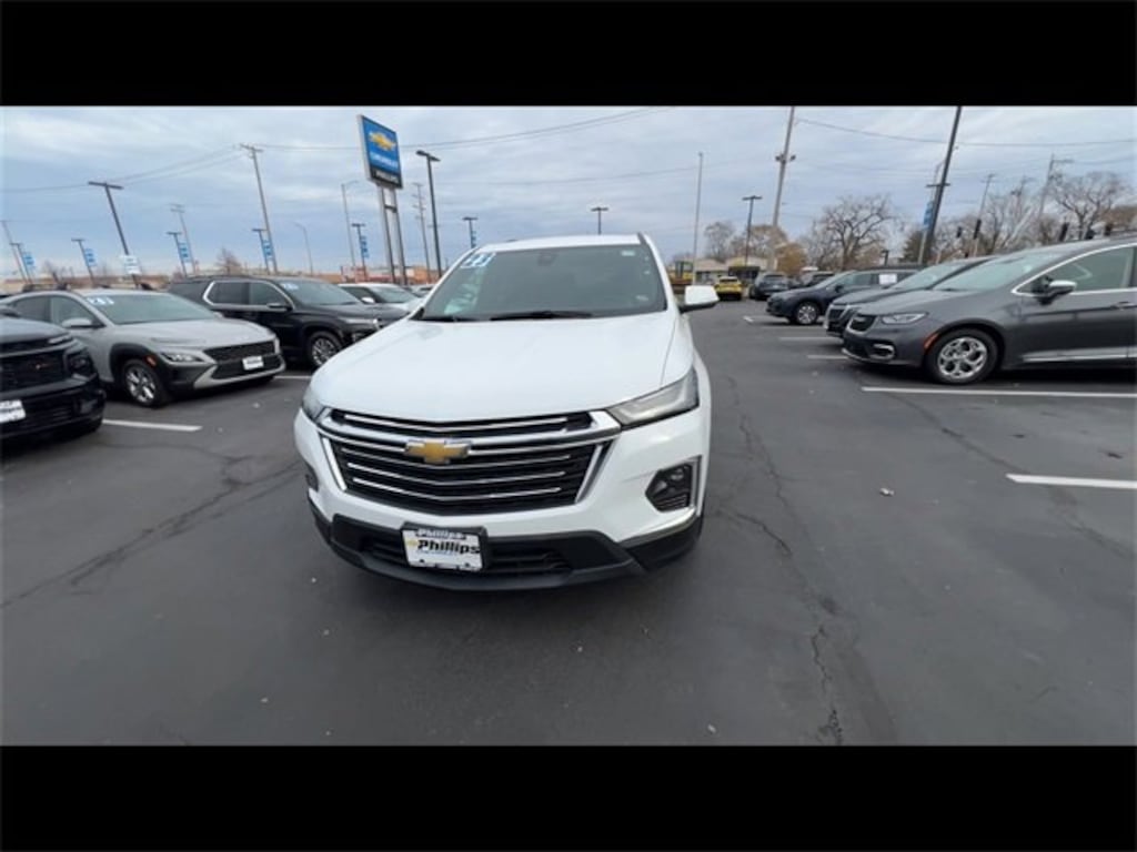 Used 2023 Chevrolet Traverse LT Leather SUV