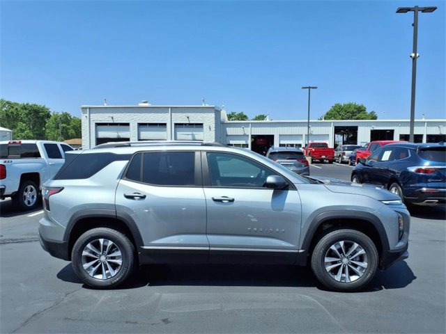2026 Chevrolet Equinox LT photo 2