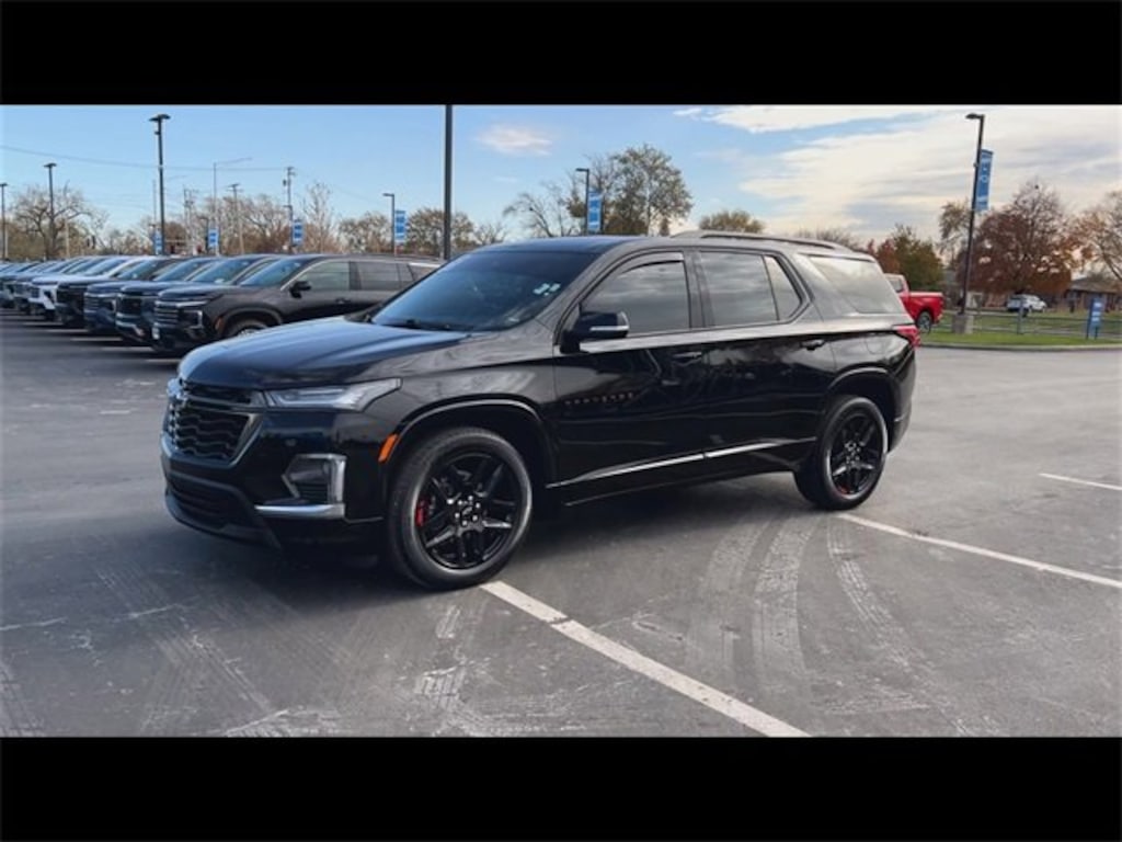 Used 2023 Chevrolet Traverse Premier SUV