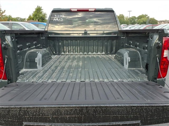 2026 Chevrolet Silverado 1500 LT photo 3