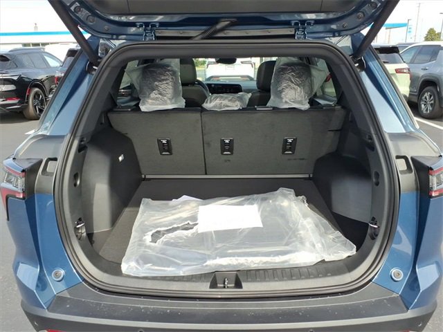 2026 Chevrolet Equinox LT photo 4