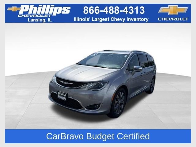 2019 Chrysler Pacifica Limited 35th Anniversary's photo