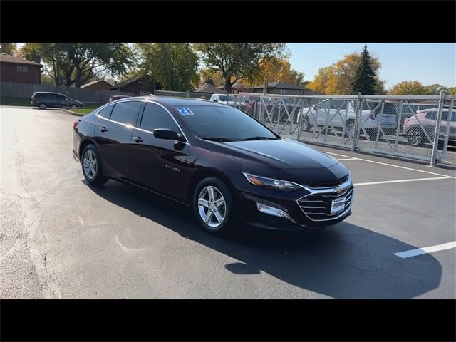 Used 2021 Chevrolet Malibu 1LS with VIN 1G1ZB5ST3MF015464 for sale in Lansing, IL