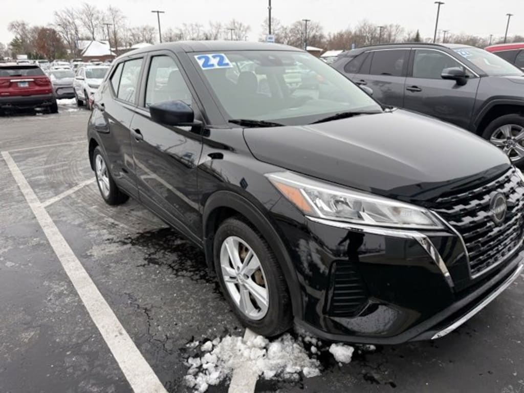 Used 2022 Nissan Kicks S SUV