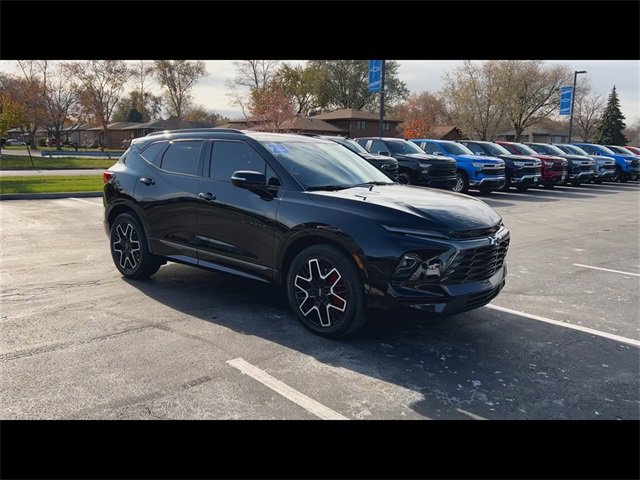 2023 Chevrolet Blazer RS photo 2