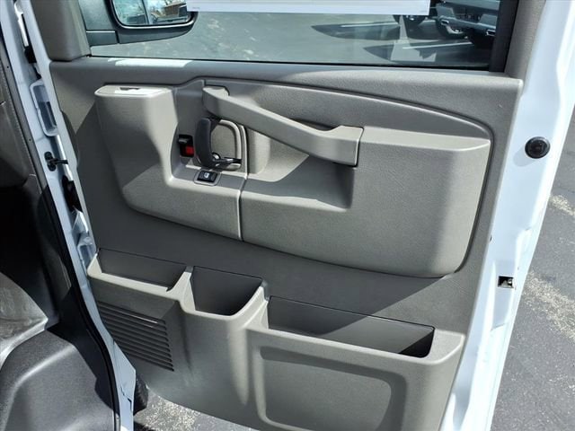 2026 Chevrolet Express Cargo Work Van - Photo 8