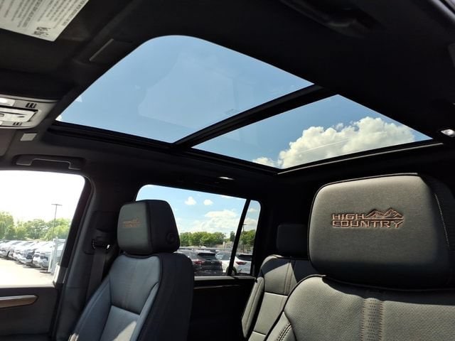 2026 Chevrolet Suburban High Country - Photo 7