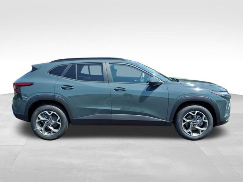 New 2026 Chevrolet Trax LT SUV