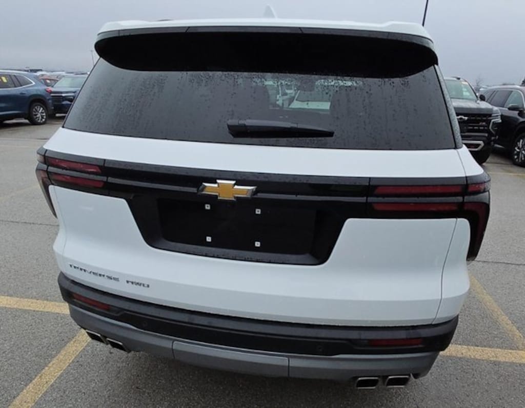 Used 2025 Chevrolet Traverse LT SUV