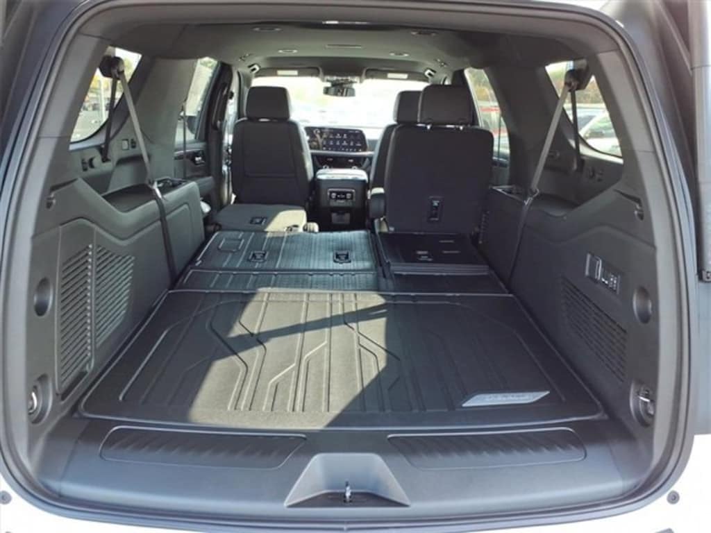 New 2026 Chevrolet Suburban LT SUV