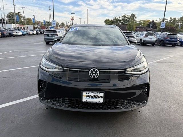 Used 2023 Volkswagen ID.4 PRO S with VIN 1V2VMPE82PC026947 for sale in Lansing, IL