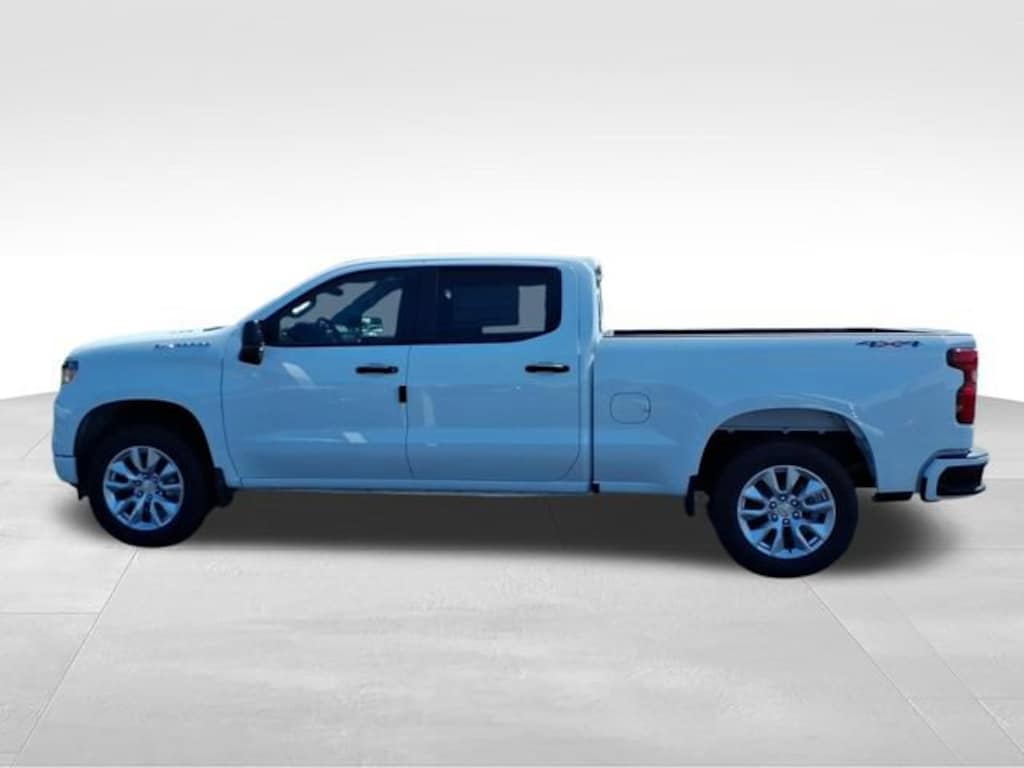 New 2026 Chevrolet Silverado 1500 Custom Truck