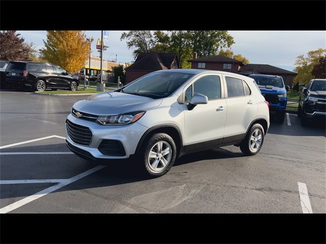 2022 Chevrolet Trax LS photo 4
