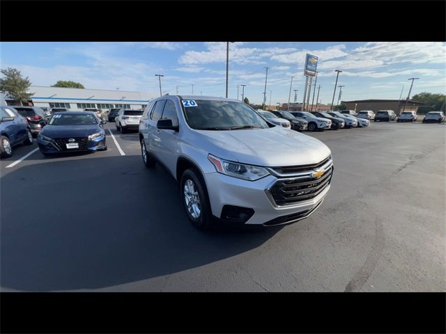 2020 Chevrolet Traverse LS photo 2