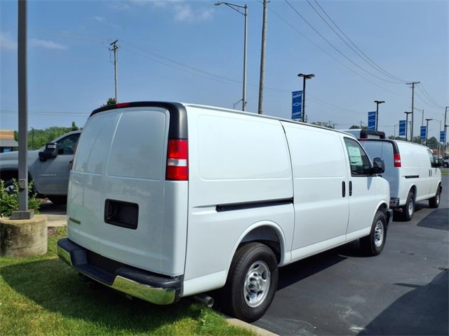 2025 Chevrolet Express Cargo 2500 Van photo 3