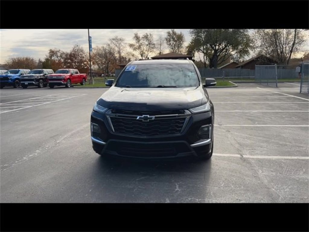 Used 2023 Chevrolet Traverse Premier SUV