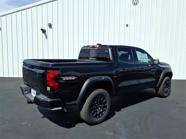 2026 Chevrolet Colorado Trail Boss photo 3