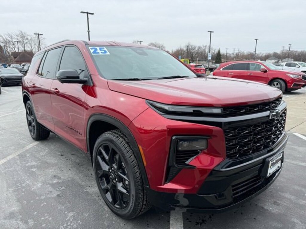 Used 2025 Chevrolet Traverse RS SUV