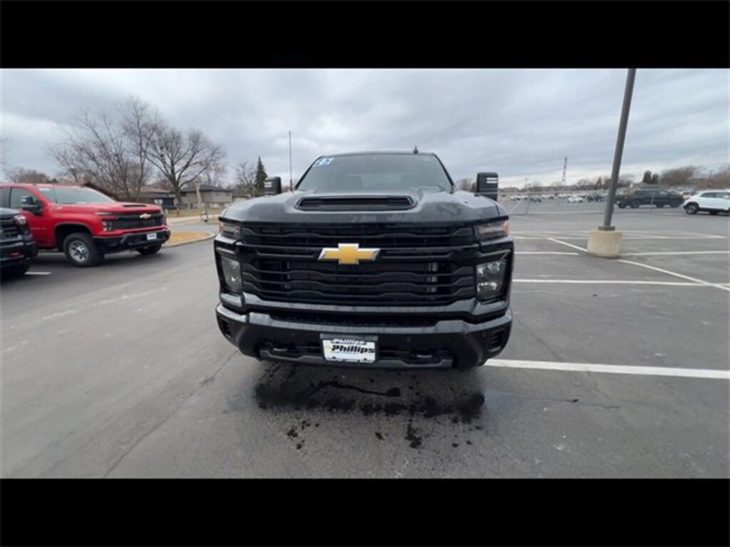 Used 2025 Chevrolet Silverado 2500 HD Custom Truck