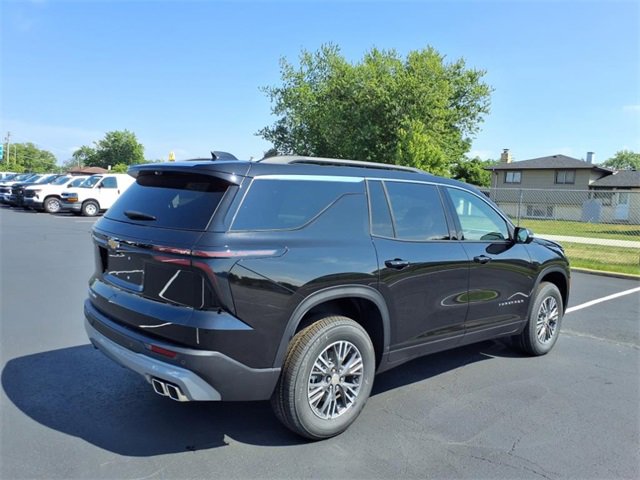 2026 Chevrolet Traverse photo 3