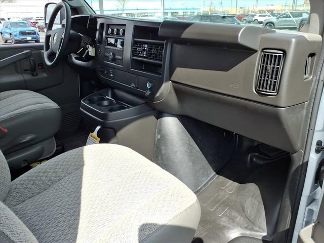 2026 Chevrolet Express Cargo Work Van - Photo 7